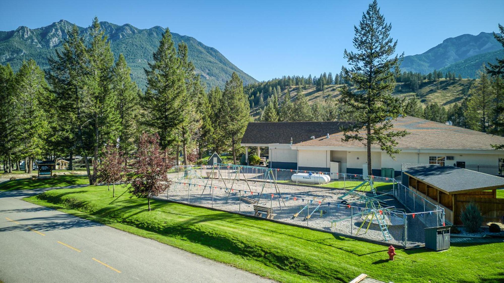 Ridgeview Resort レイディアム・ホット・スプリングス エクステリア 写真